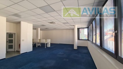 Pronájem reprezentativních kancelářských prostor 133 m2 v centru Benešova - Fotka 11