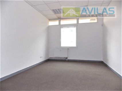 Pronájem kancelářských prostor 20 m2 v Benešově - Fotka 1