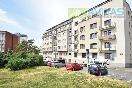 Pronájem bytu 3+1 o velikosti 84 m2, Praha 8 - Libeň - Fotka 45