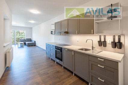 Pronájem bytu 2+kk 70 m2 s balkonem v centru Benešova - Fotka 11