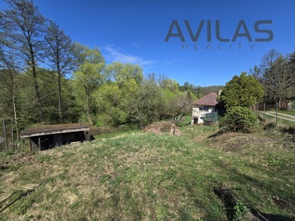 Prodej rekreačního pozemku 444 m² v Hostěradicích u Kamenného Přívozu - Fotka 1