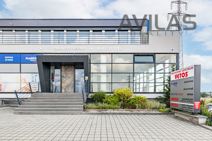 Pronájem komerčních prostor 100 m2 v Benešově u frekventované E55 - Fotka 11