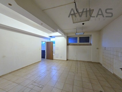 Pronájem obchodních prostor 39 m2 v centru Týnce nad Sázavou  - Fotka 1