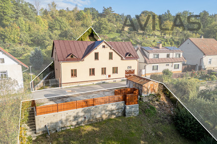 Prodej rodinného domu 6+kk v Postupicích, okres Benešov - Fotka 12