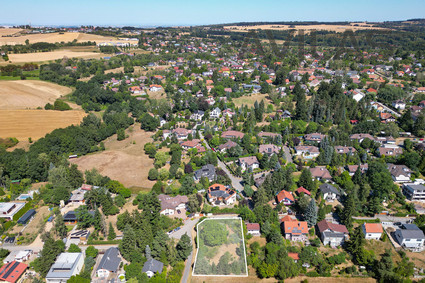 Prodej stavební parcely 1.080 m2 v Kamenici u Prahy - Fotka 7