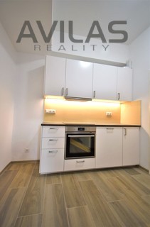 Pronájem bytu 1+kk 31 m2, Praha - Smíchov - Fotka 10