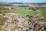 Prodej stavebního pozemku s hotovým projektem a stavebním povolením