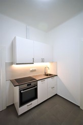Pronájem bytu 1+kk 32 m2, Praha - Smíchov