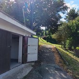 Prodej garáže s vlastním pozemkem v centru Benešova u Prahy – 24 m²