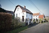 Prodej rodinného domu 3+1 v obci Mirošovice, okres Praha východ
