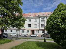Pronájem bytu 1 + 1 o rozloze 65,3 m2 v přízemí by…